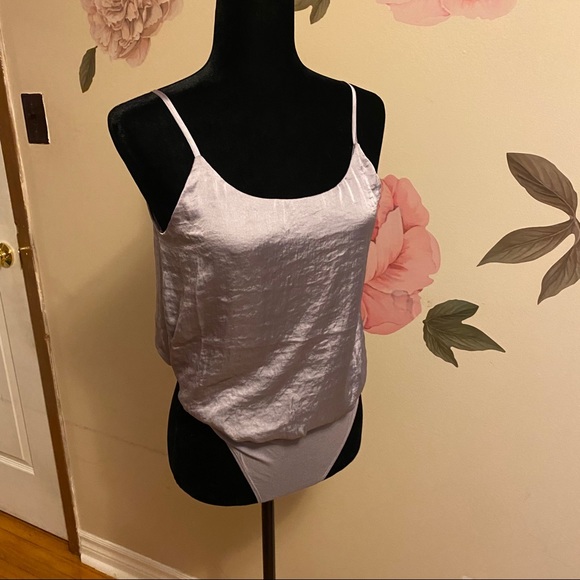 🍁3/$20 Lavender bodysuit - Picture 1 of 6